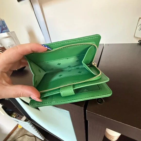 Kate Spade Vibrant Green Quilted Wallet - Picture 4 of 5
